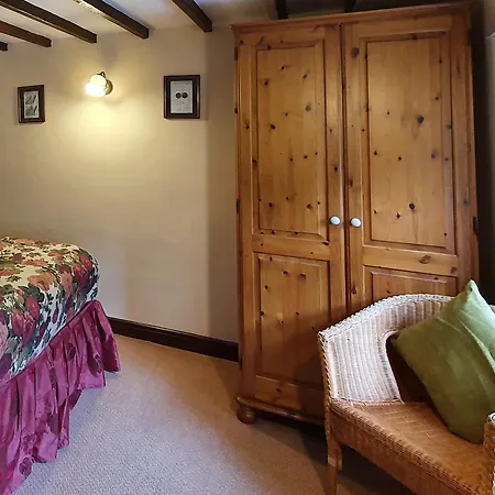 Delph House Draughton